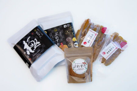 干し芋やオリジナルの商品たち